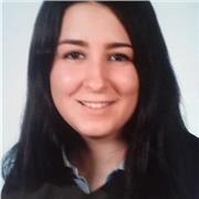 Profesora de apoyo para alumnos de primaria